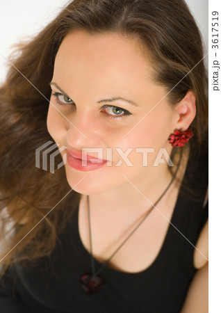 Green eyed woman with long hair 3617519