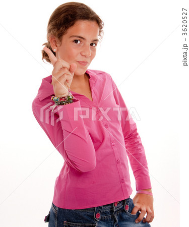 Volunteering young girl 3620527