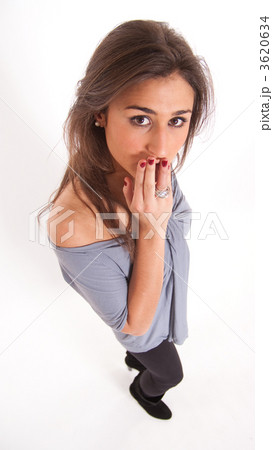 Brunette saying oups 3620634