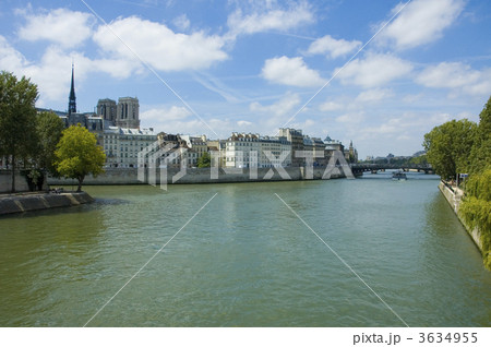 Amazing view of Paris on a fine day Amazing view of Paris on a fine day 3634955