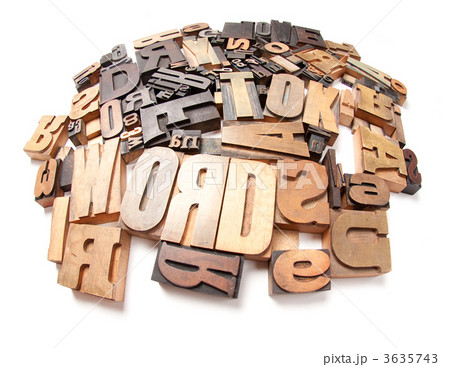 Round composition of typescript letters 3635743