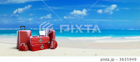 Red Luggage at the beach 3635949