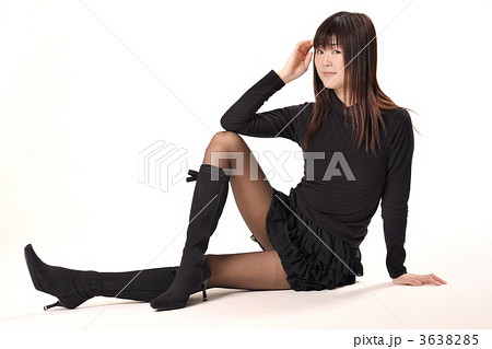 ミニスカートの女性 3638285