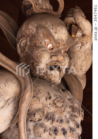 香川県善通寺市、四国霊場第76番札所「金倉寺」金剛力士像 3647461