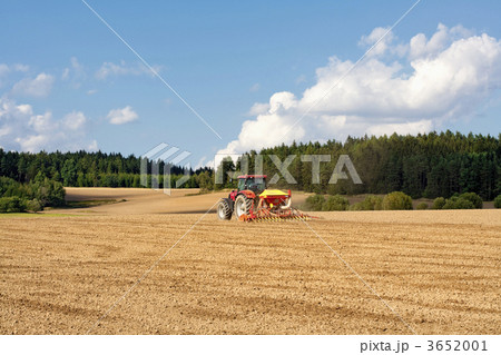 plowing the field 3652001