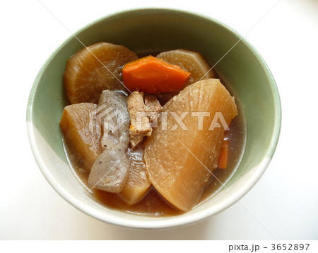 家庭料理　厚切り大根の煮物 3652897