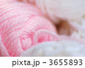 ピンク色の毛糸の糸 3655893