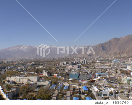 チベット　ポタラ宮よりラサ市街 3656740