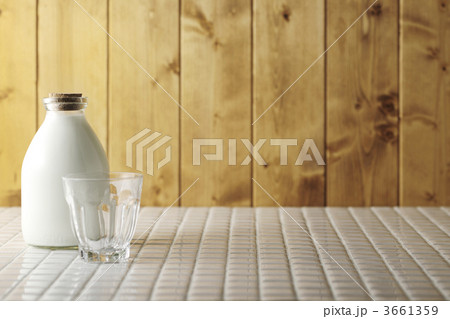牛乳 3661359