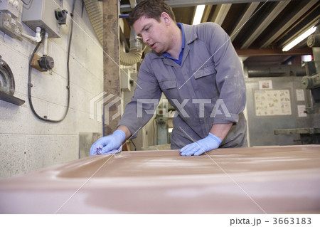 factory floor worker 3663183