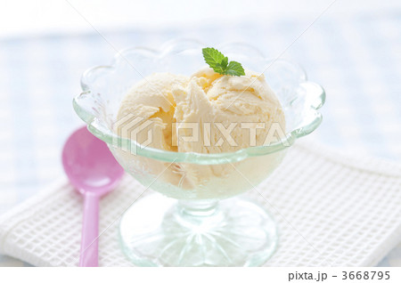 バニラアイス 3668795