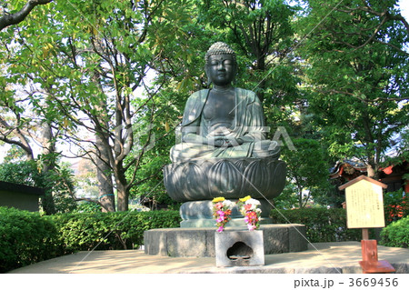 東京有数の観光スポット浅草寺を訪れて 東京有数の観光スポット浅草寺を訪れて 3669456