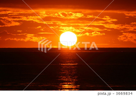 沖縄の夕焼け 3669834