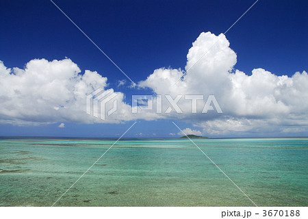 夏雲 にゅうどうぐも にゅうどう雲の写真素材