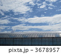 ビニールハウスと青空 3678957