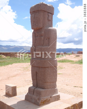 ティワナク遺跡、ポンセの像 3683888