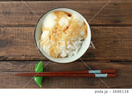 醤油で味付けしたとろろご飯 3686138