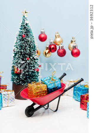 クリスマスプレゼント 3692312