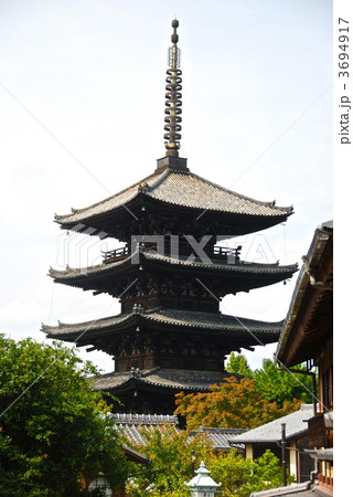法観寺の「八坂の塔」(京都市東山区) 法観寺の「八坂の塔」(京都市東山区) 3694917