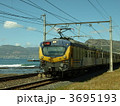 3695193