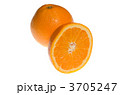 おいしそうなオレンジ１個半 3705247