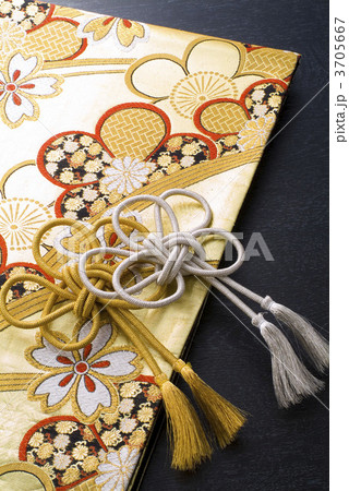 帯 帯 3705667