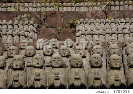 鎌倉の円覚寺のお地蔵さまの写真素材