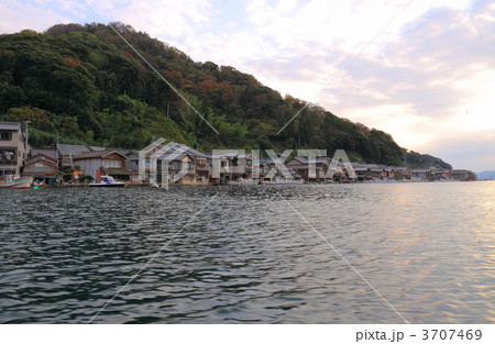 京都府伊根町、舟屋の里「伊根湾夕景」 3707469
