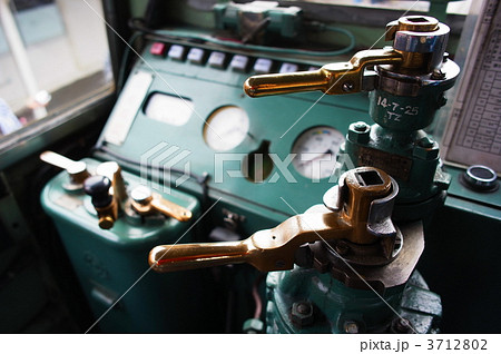 ＤＤ１３運転席 3712802