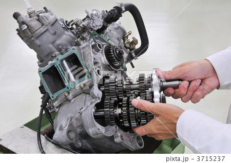 バイクエンジンの整備 3715237