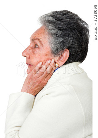 pensive elderly woman 3728098
