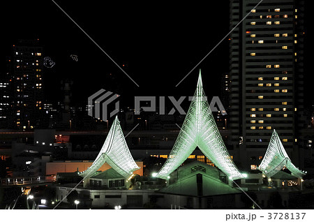 オリエンタルホテルから見る神戸海洋博物館とホテルオークラ神戸 3728137