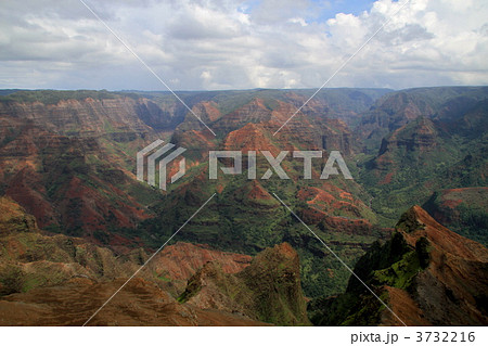 カウアイ島のワイメア渓谷 3732216