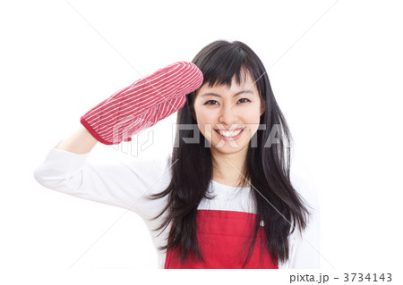 ミトンをした女性 ミトンをした女性 3734143