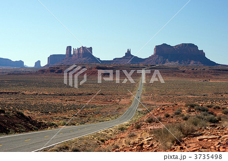 モニュメントバレー（フォレスト・ガンプ撮影地点） 3735498