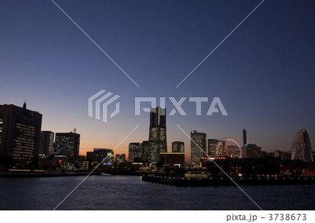 横浜みなとみらい地区夜景 横浜みなとみらい地区夜景 3738673