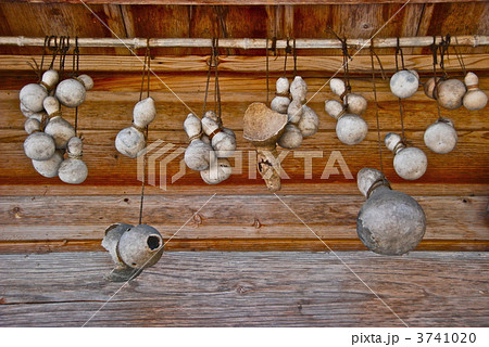 軒下の瓢簞 （白川郷／岐阜県大野郡白川村荻町） 3741020