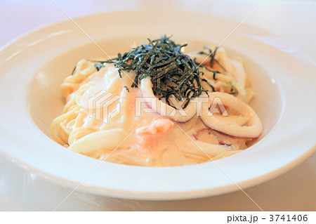 イカとエビの明太子クリームソースパスタ 3741406
