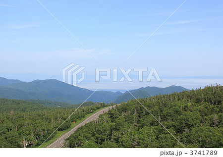 知床峠から見た国後島・羅臼山 知床峠から見た国後島・羅臼山 3741789