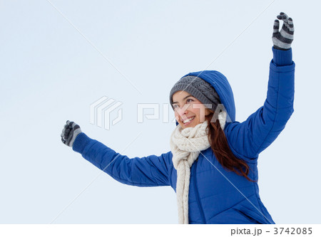 Happy winter woman 3742085
