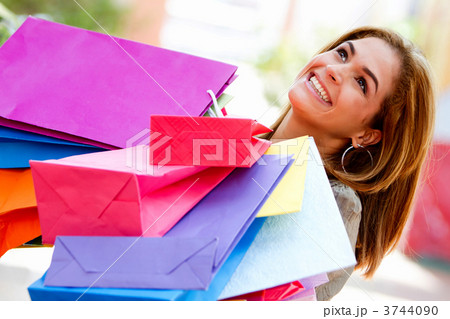 Shopping woman 3744090