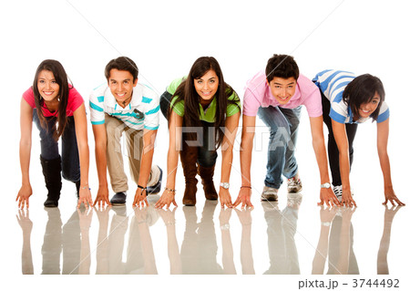 People racing 3744492