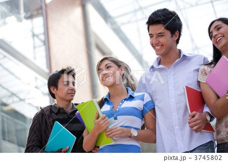 Group of students 3745802