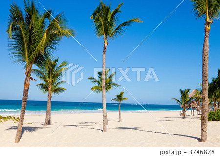 Caribbean beach 3746878