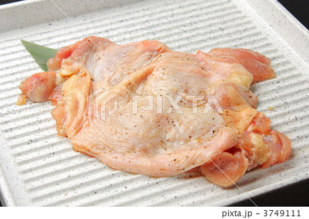 鶏モモ 3749111