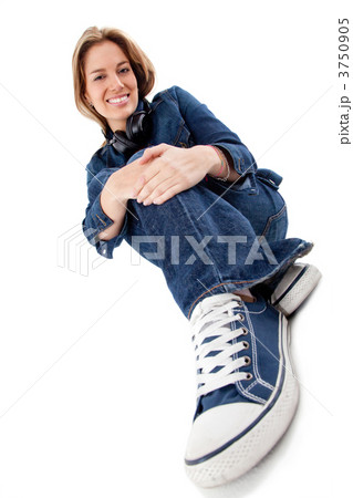 Casual woman with headphones 3750905
