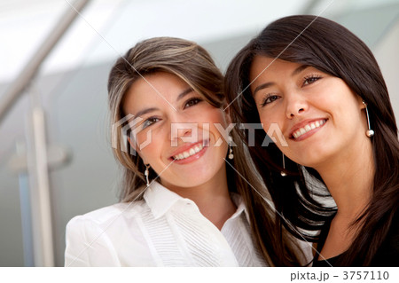 Young business women 3757110