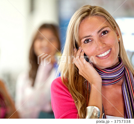 Woman on the phone 3757338