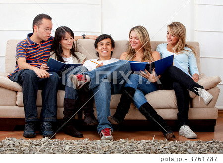 Group of students 3761787