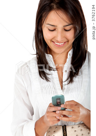 Woman texting on her cell 3762194